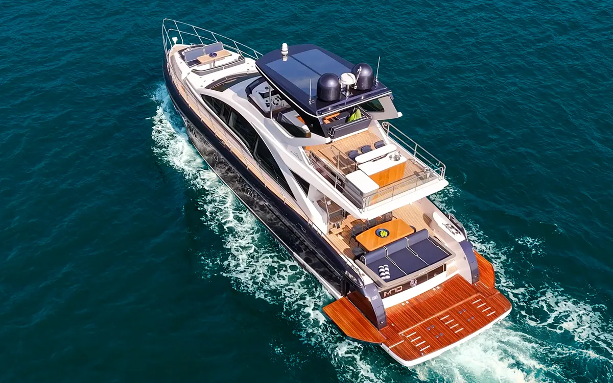 Intermarine 70 — Exterior
