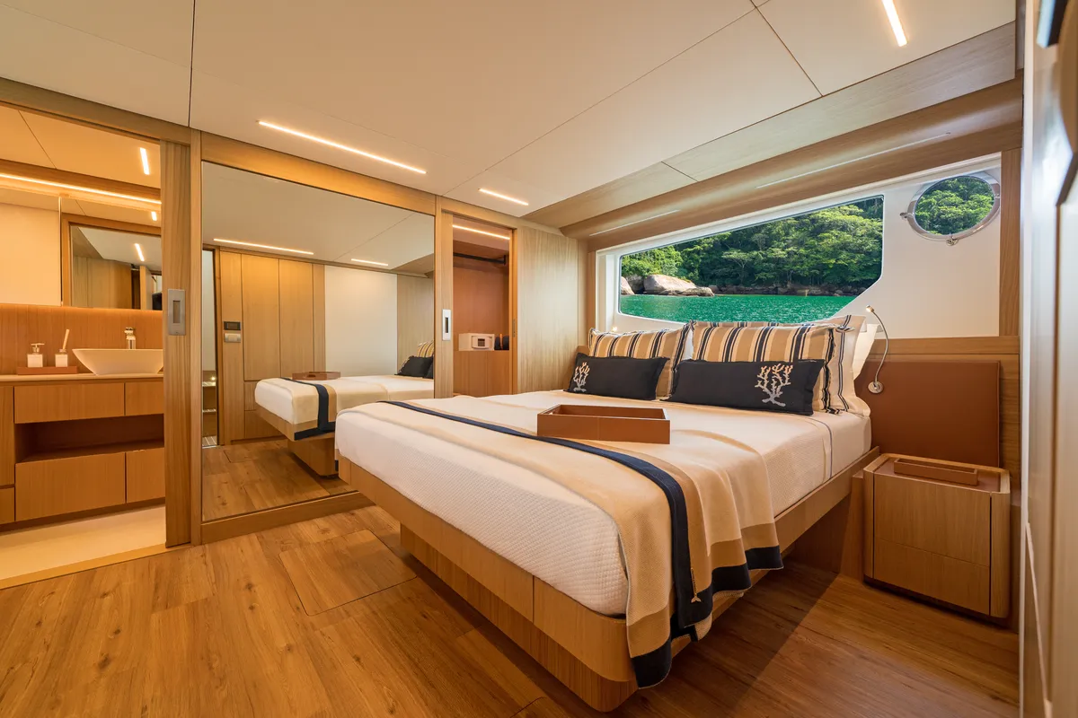 Intermarine 70 — Suítes